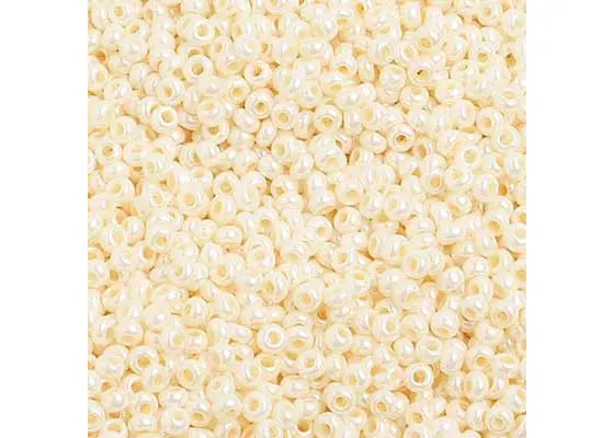 Czech Seed Beads 10/0 Pearl Eggshell
