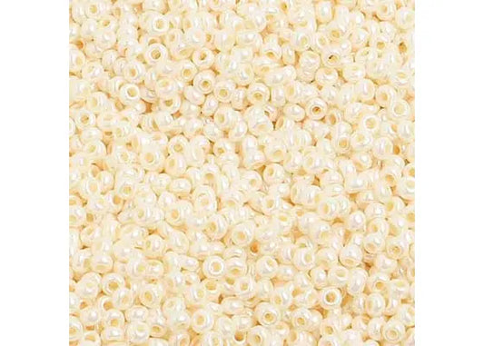 Czech Seed Beads 10/0 Pearl Eggshell